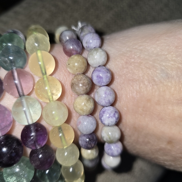 🐰SALE🐰 8mm Tiffany Stone Bracelet - Picture 3 of 5